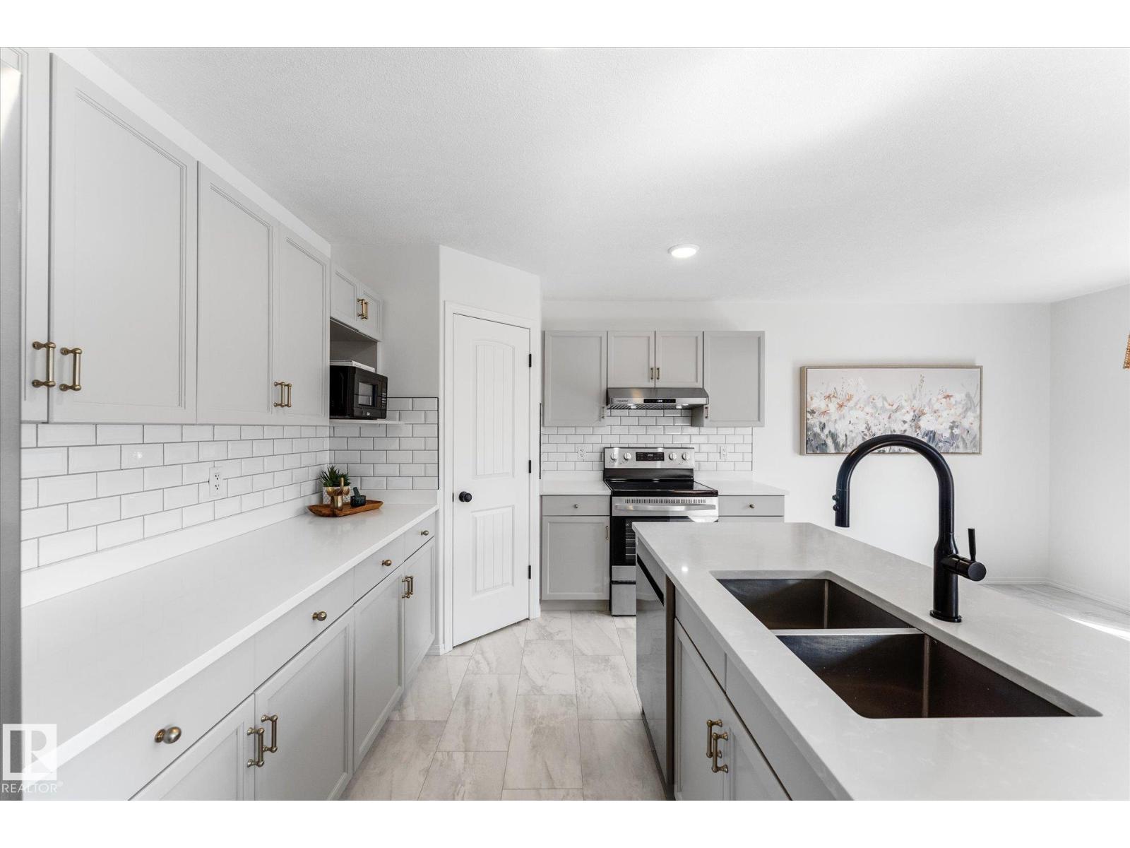 326 SILVER BERRY RD NW