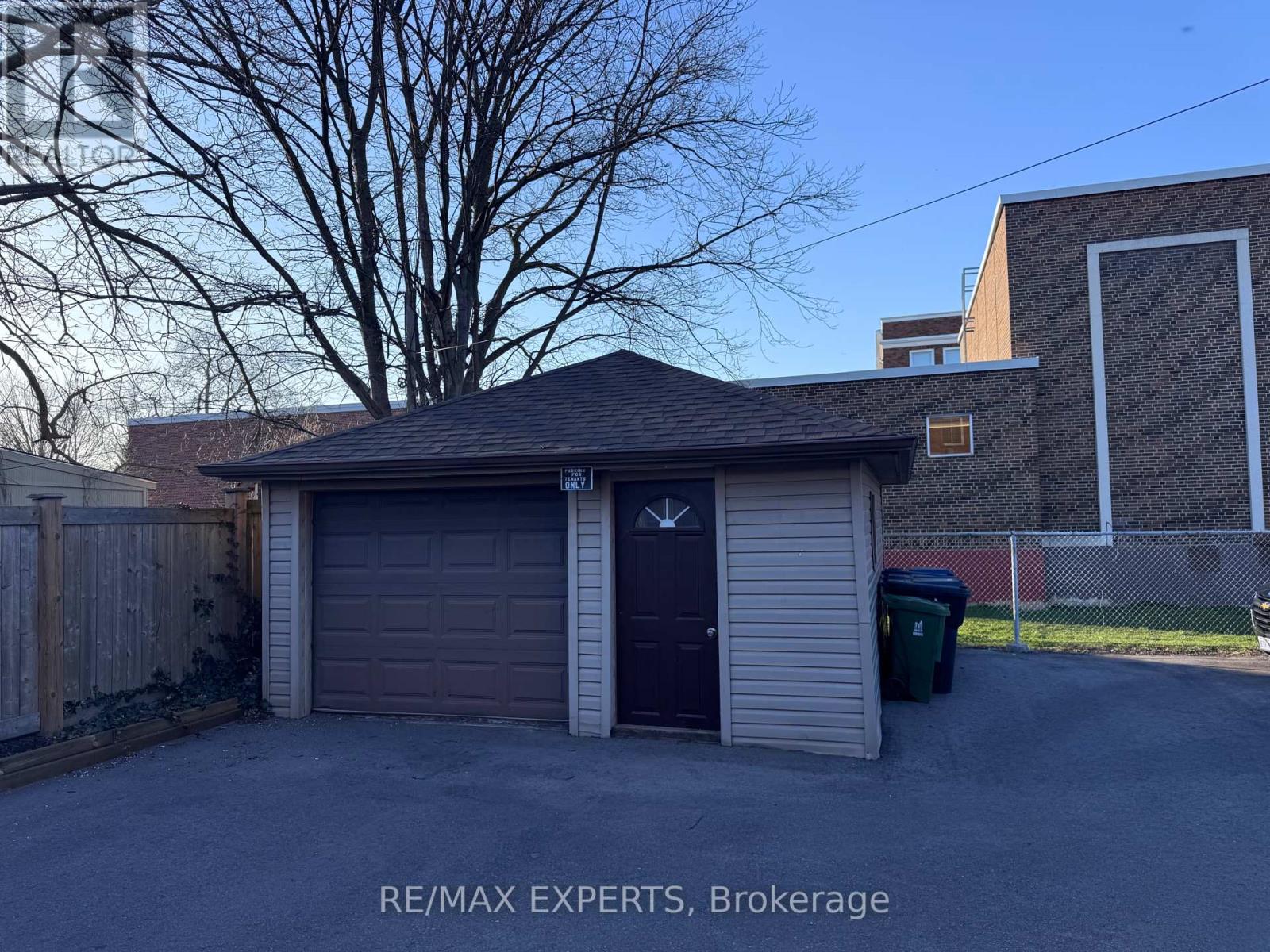 4 - 72 HILLSIDE AVENUE