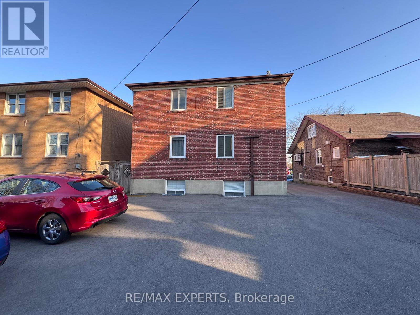 4 - 72 HILLSIDE AVENUE