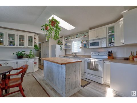 1161 lakevista DR Sherwood Park AB T8H1K1