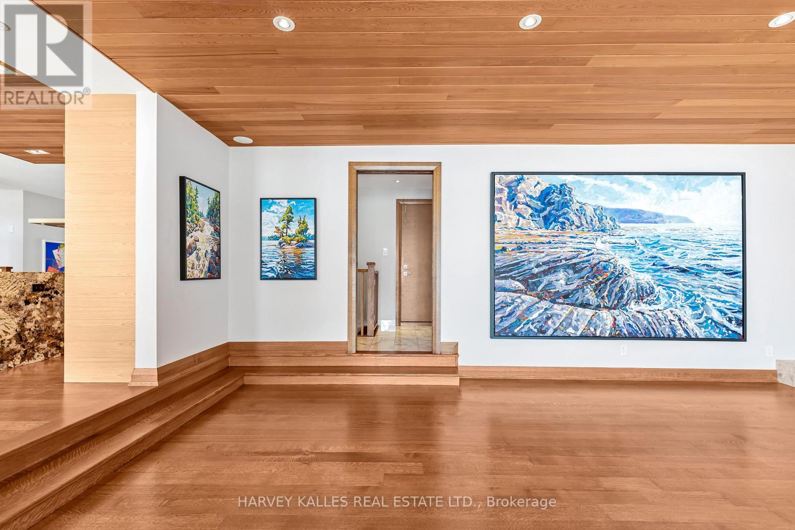 90 OAKLANDS PARK COURT