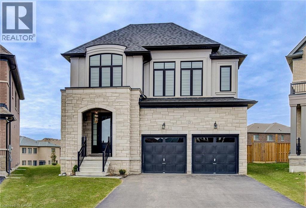 125 PRINCE CHARLES Crescent