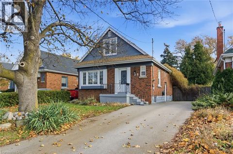 89 ERIN Avenue Hamilton ON L8K4W1