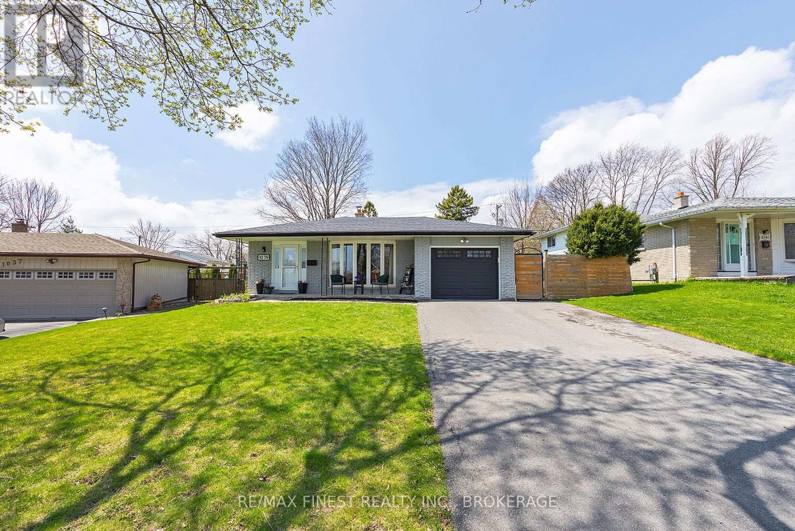 1039 HUDSON DRIVE