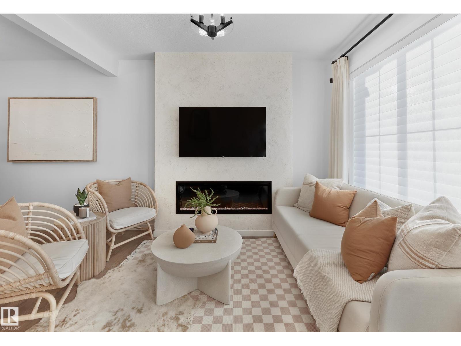 #16 3705 141 ST SW