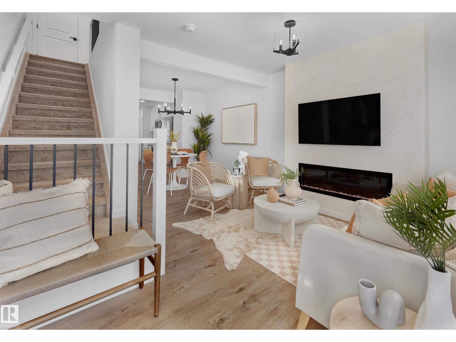 #16 3705 141 ST SW