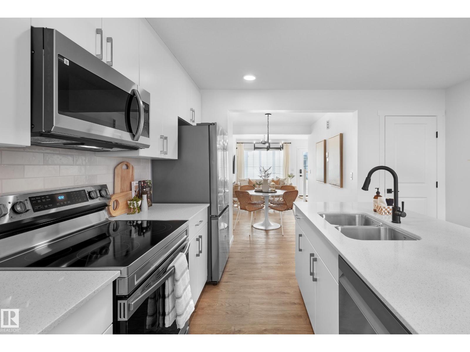 #16 3705 141 ST SW