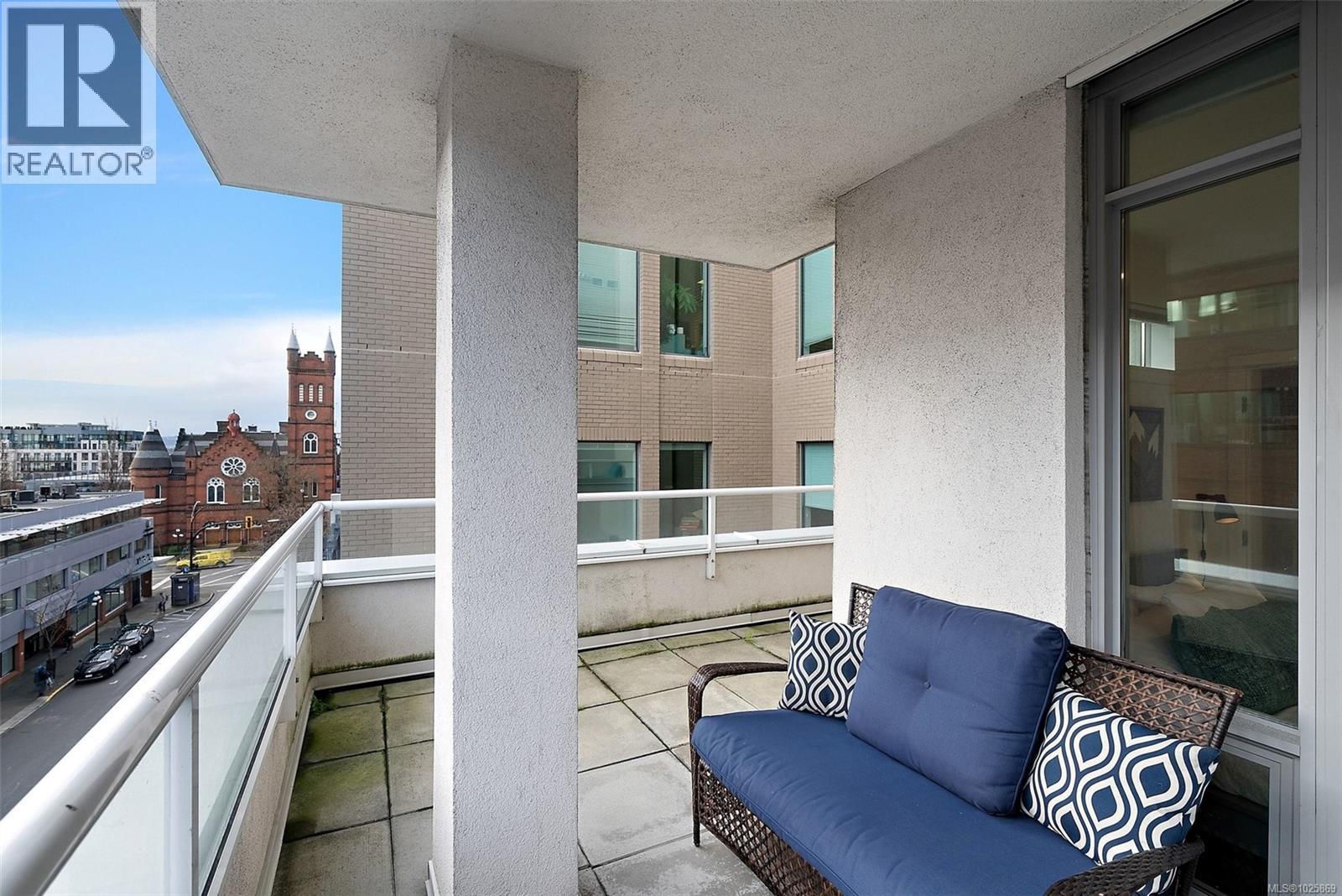 404 732 Broughton St