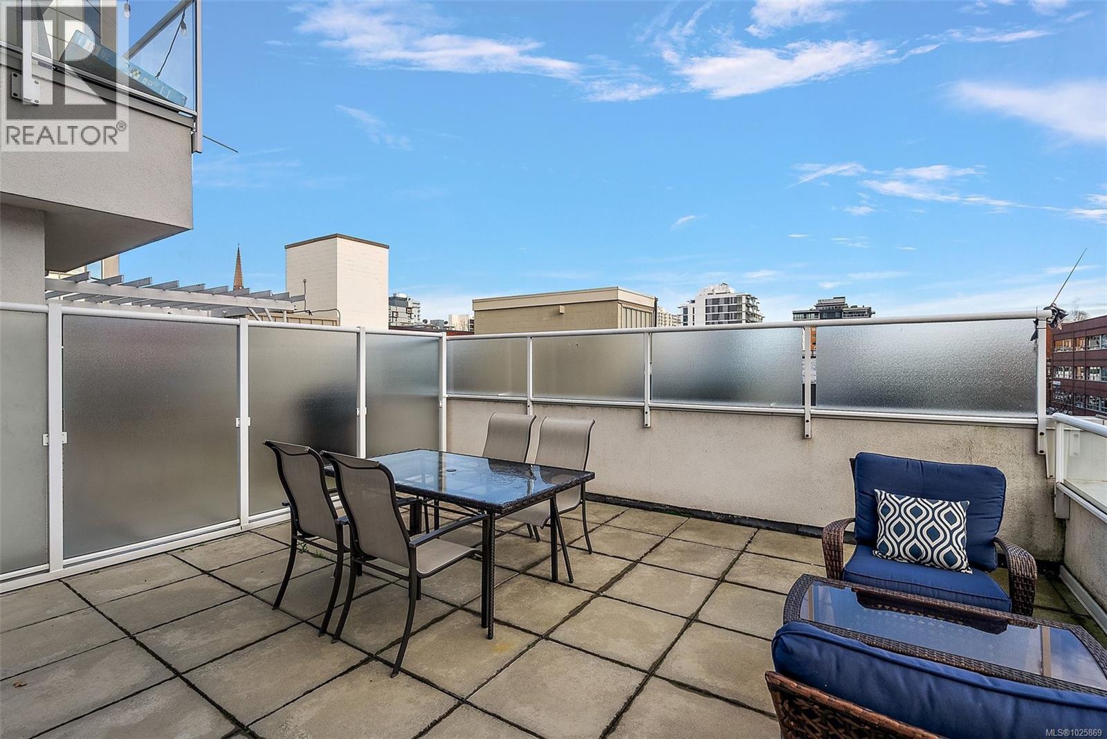 404 732 Broughton St