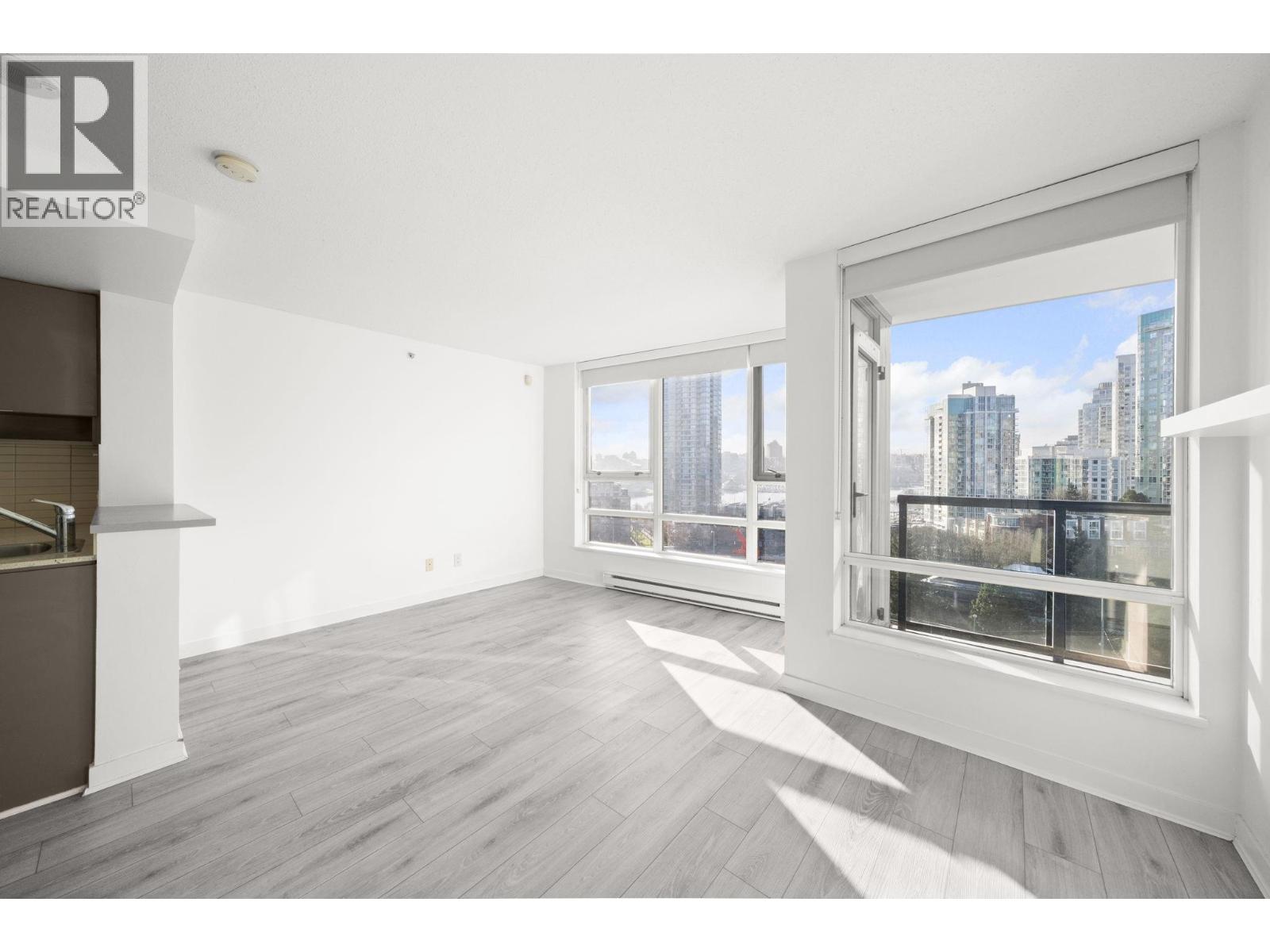 1501 939 EXPO BOULEVARD