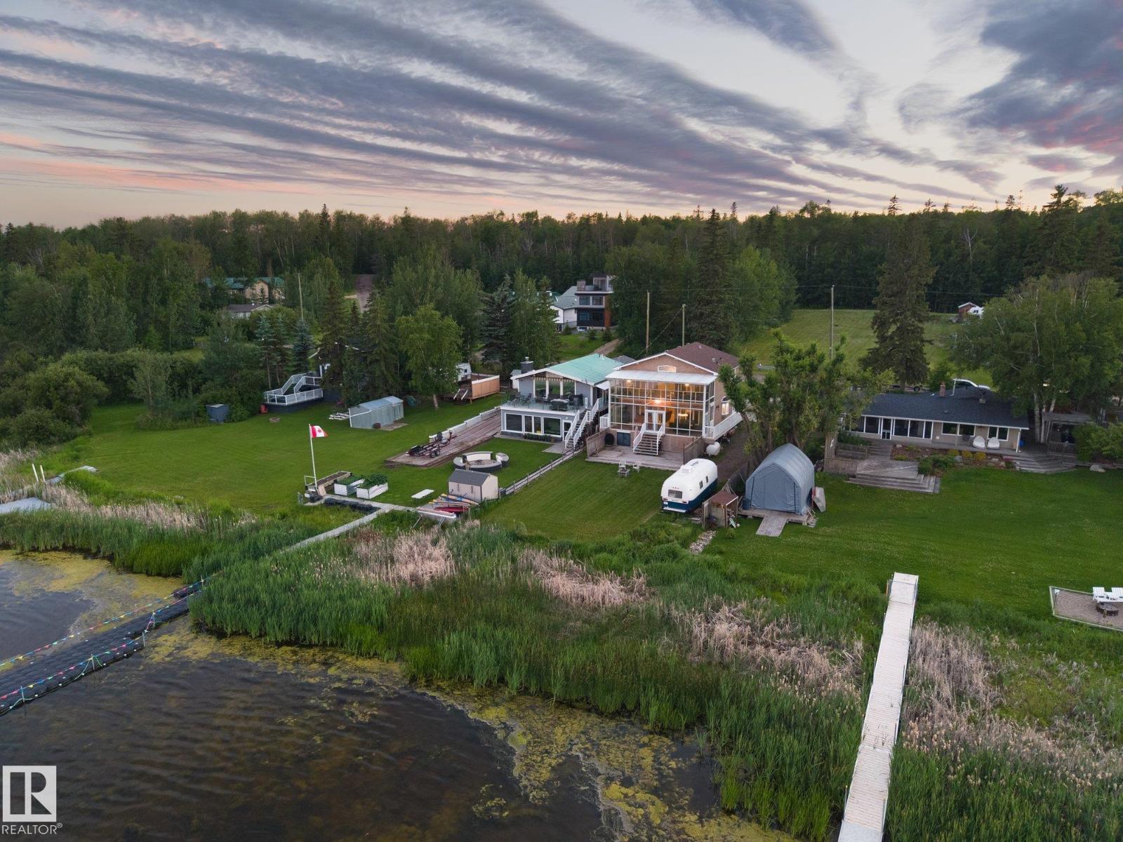 104 BAYVIEW DR