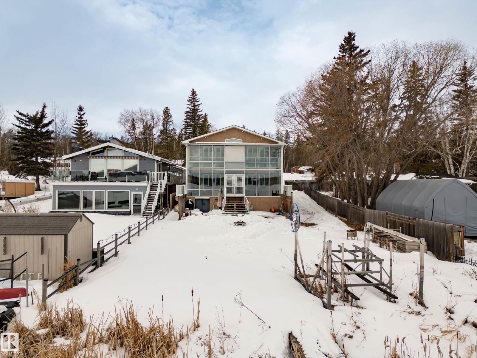 104 BAYVIEW DR