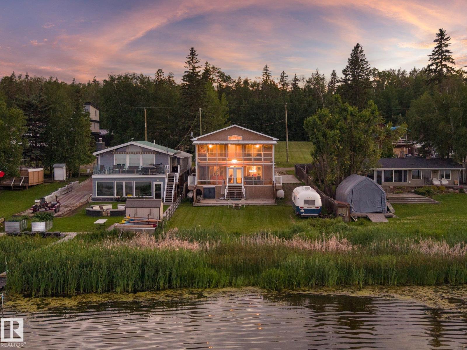 104 BAYVIEW DR