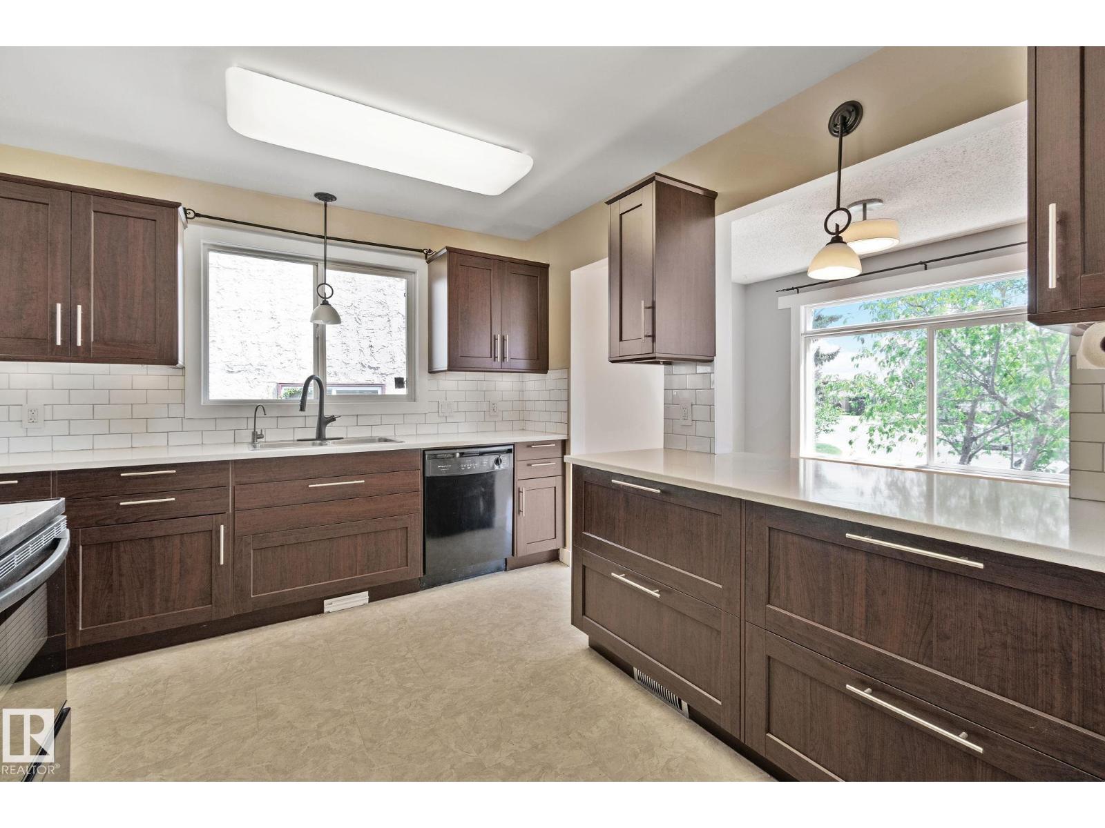 2730 138A AV NW