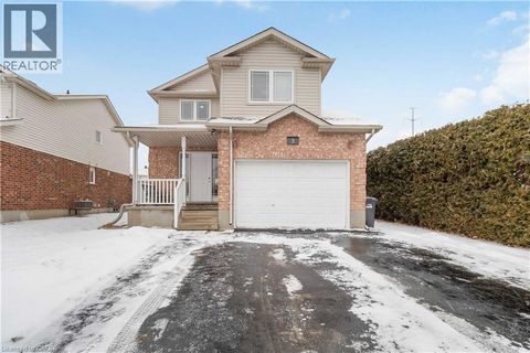 3 MELROSE Place Guelph ON N1K1W8