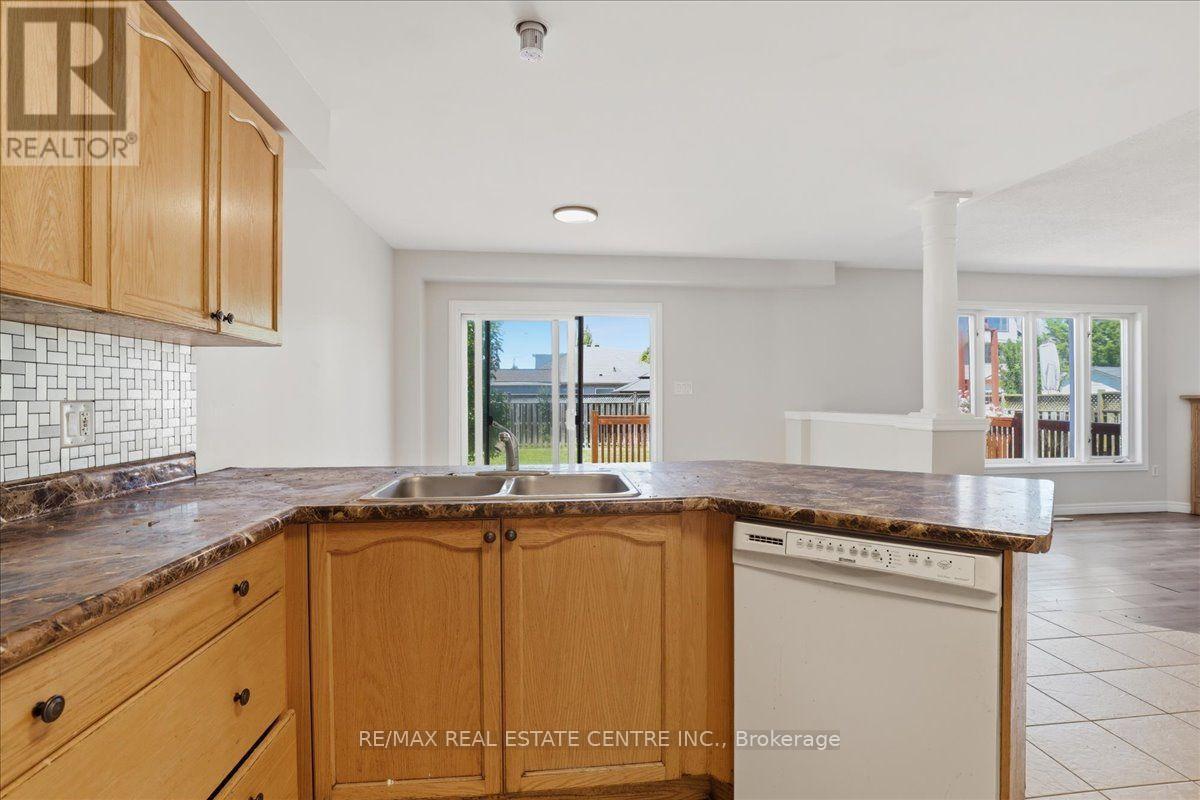43 DECARO CRESCENT
