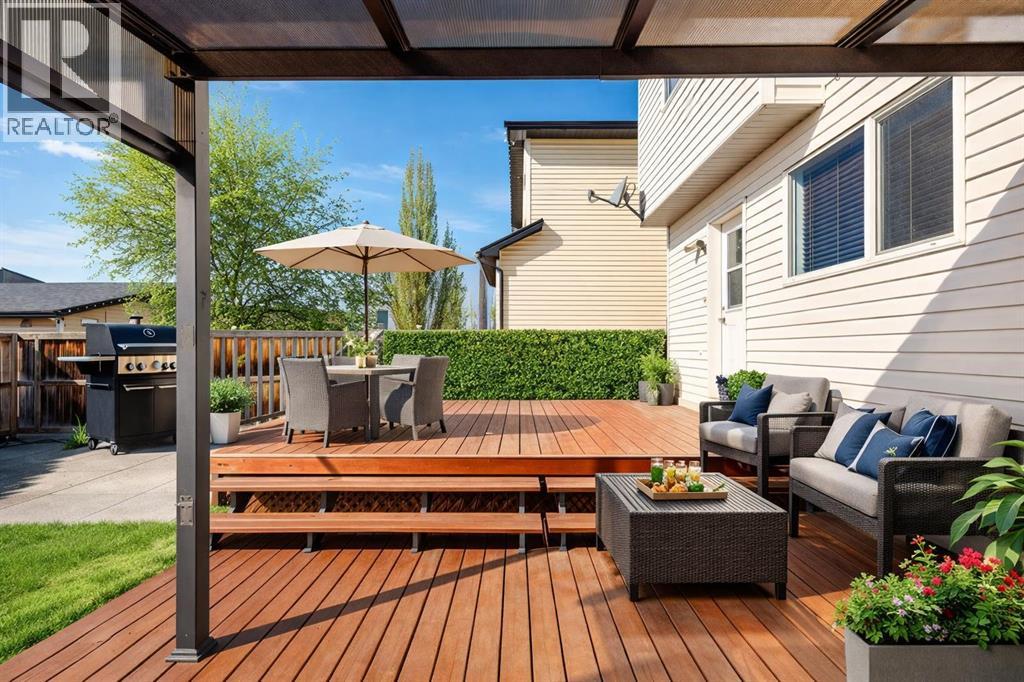 83 Luxstone Crescent SW