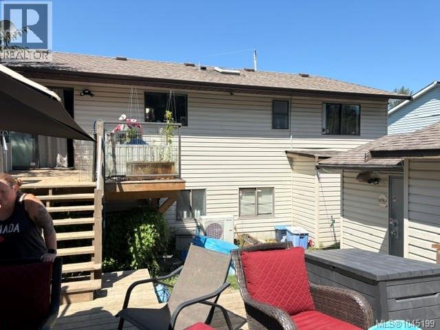 1932 Embleton Cres
