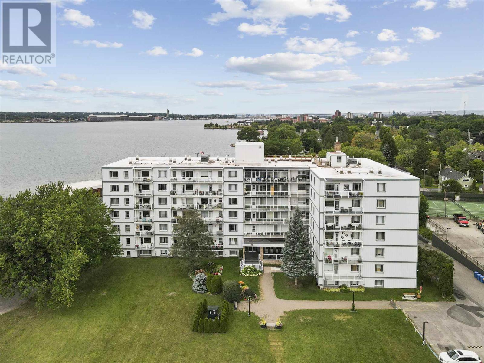 Photo 1 of 25 — 99 Pine ST # 504, Sault Ste. Marie, ON P6A3Y3