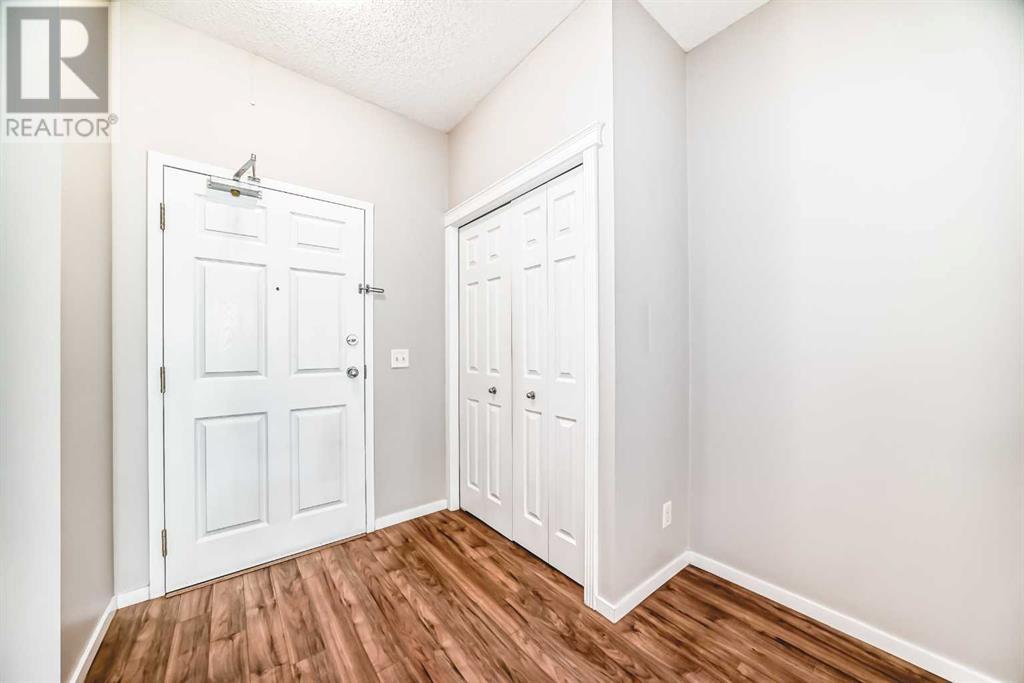109, 8 Country Village Bay NE