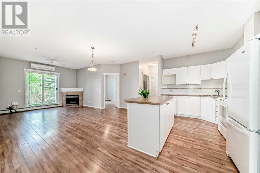 109, 8 Country Village Bay NE
