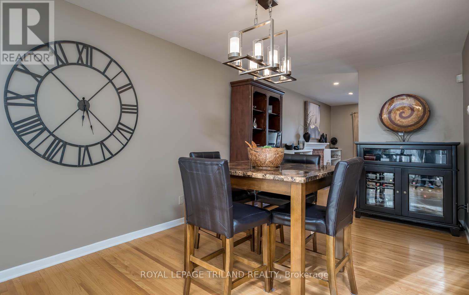 7 BRIARHILL PLACE