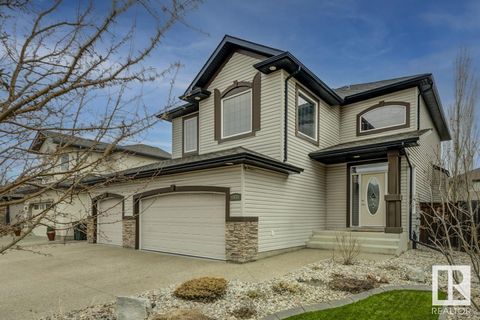 1035 SUMMERWOOD ESTATES RD Sherwood Park AB T8H0B7