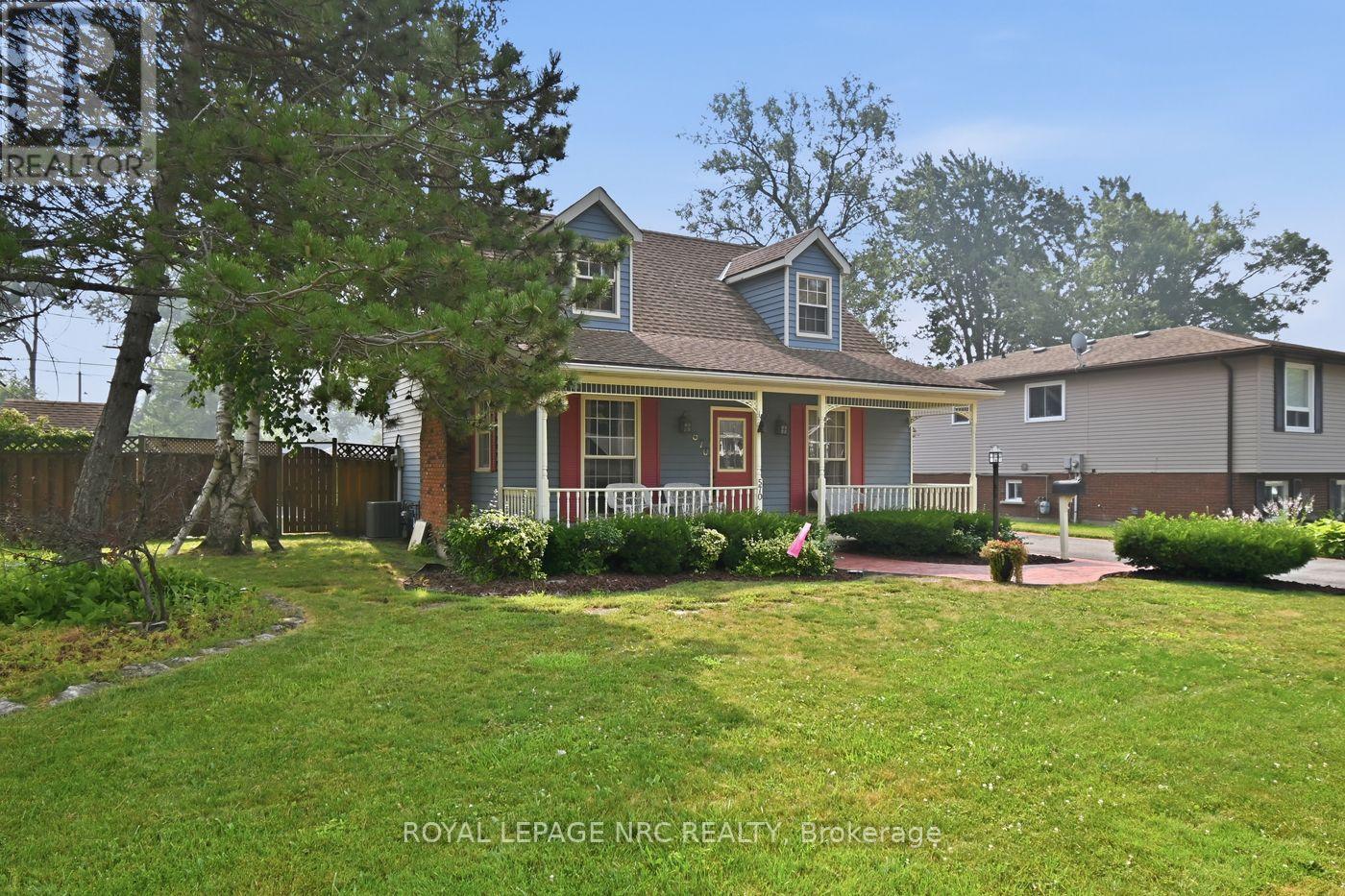 570 LAKESIDE ROAD
