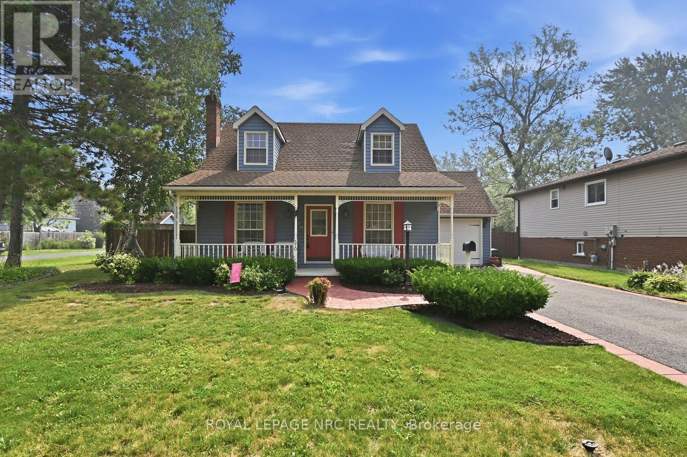 570 LAKESIDE ROAD
