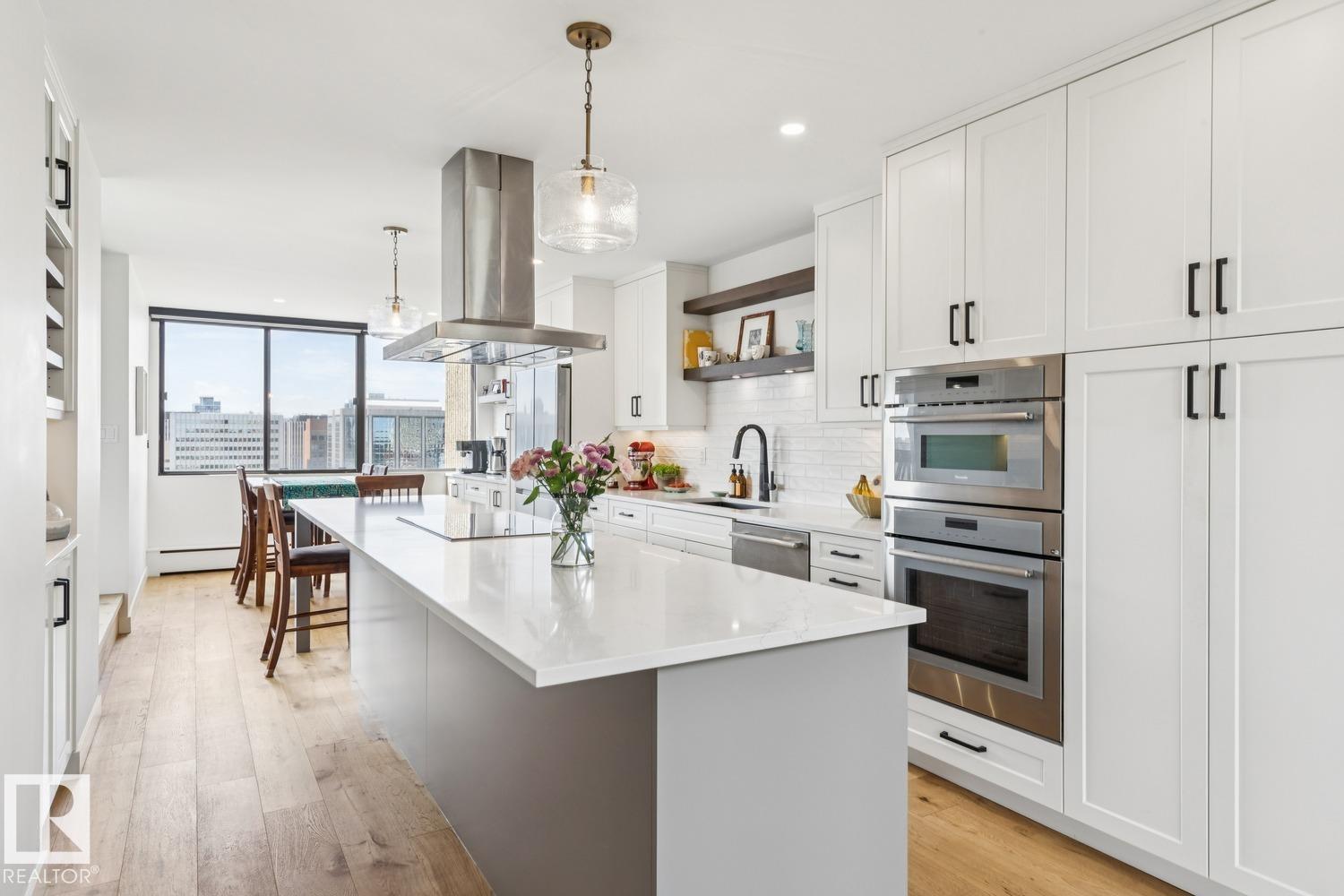 #1501 9921 104 ST NW