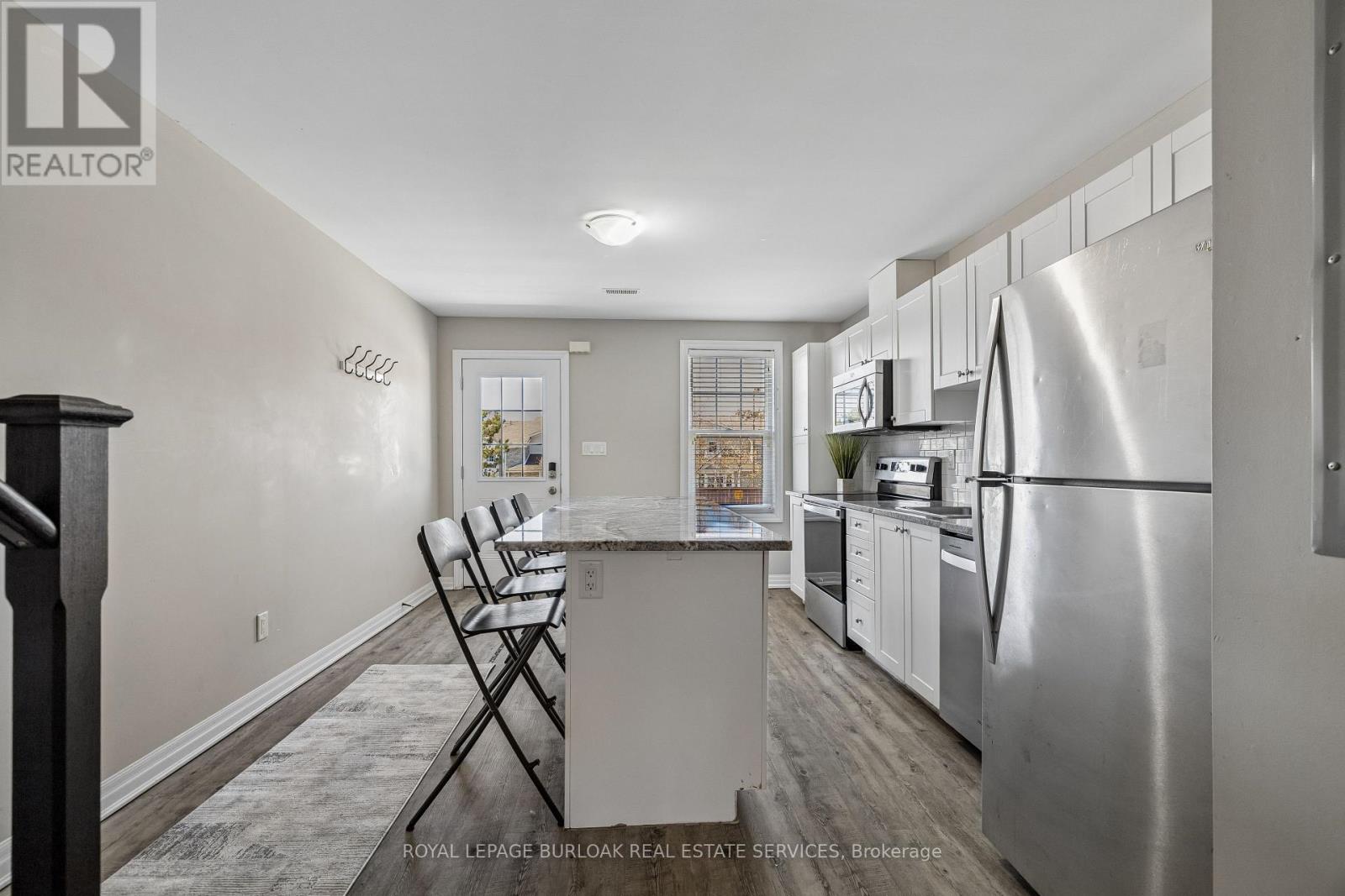 7 - 807 GORDON STREET