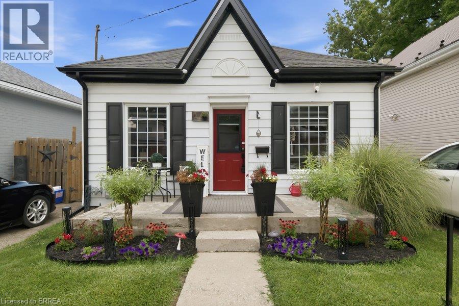 11 ESTHER Street