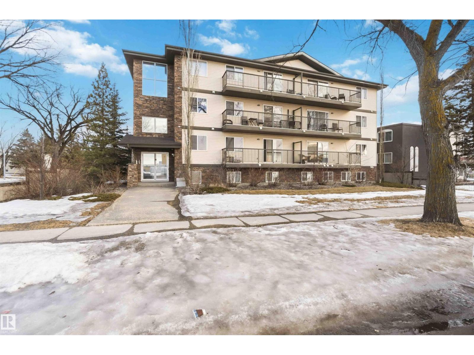 #104 11935 106 ST NW