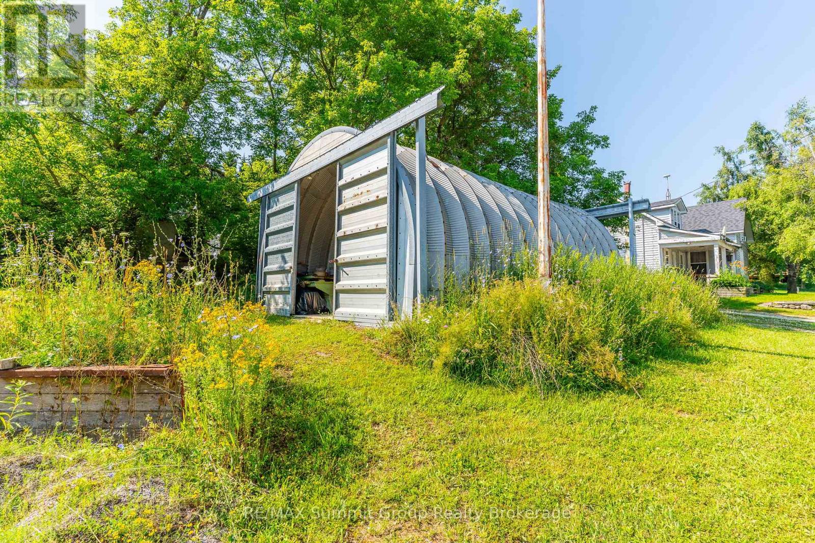 140 & 145 WELLINGTON STREET