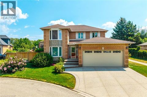 10 SHADOWDALE Drive Stoney Creek ON L8E5E7