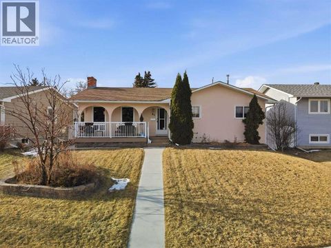 63 Huntmeadow Road NE Calgary AB T2K5H2