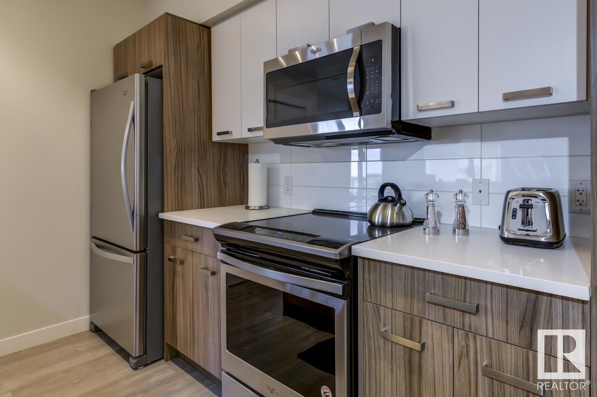 #1707 10410 102 AV NW