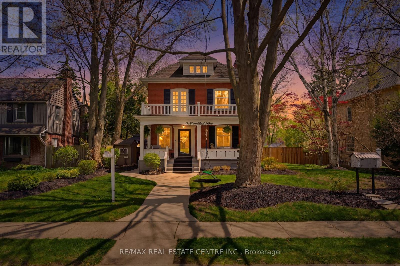 33 BRANT ROAD N