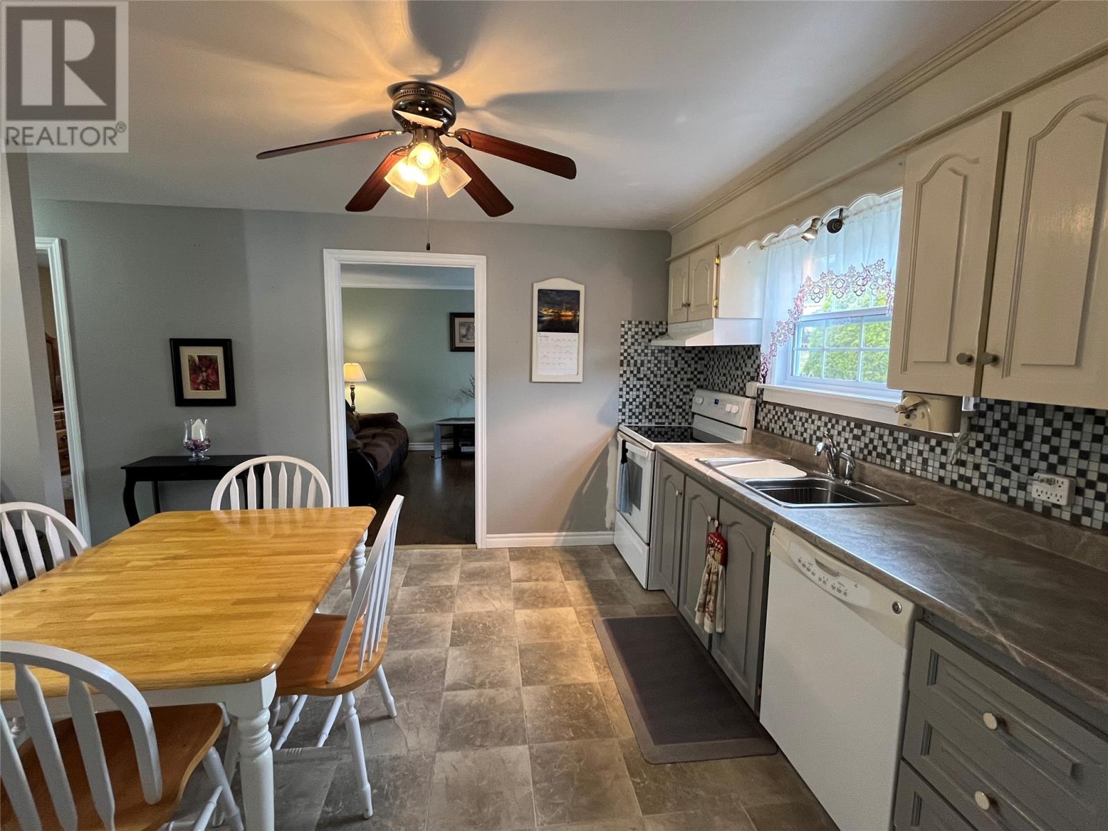 9 Rocky Pond Road
