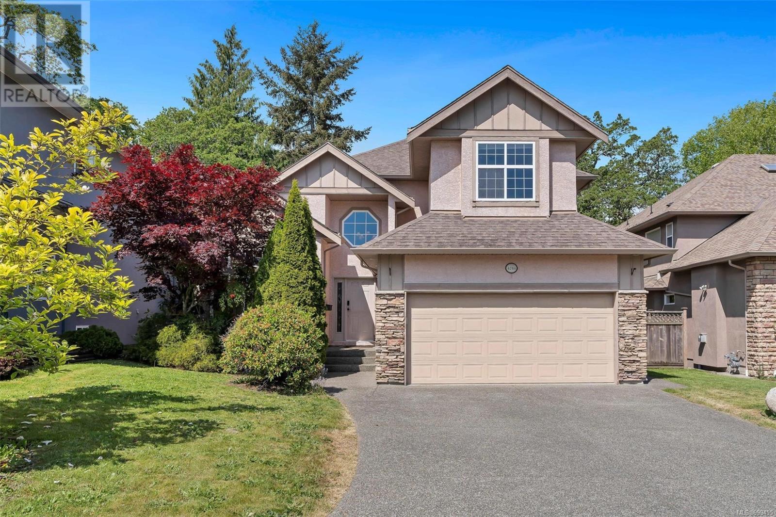 4248 Oakview Close