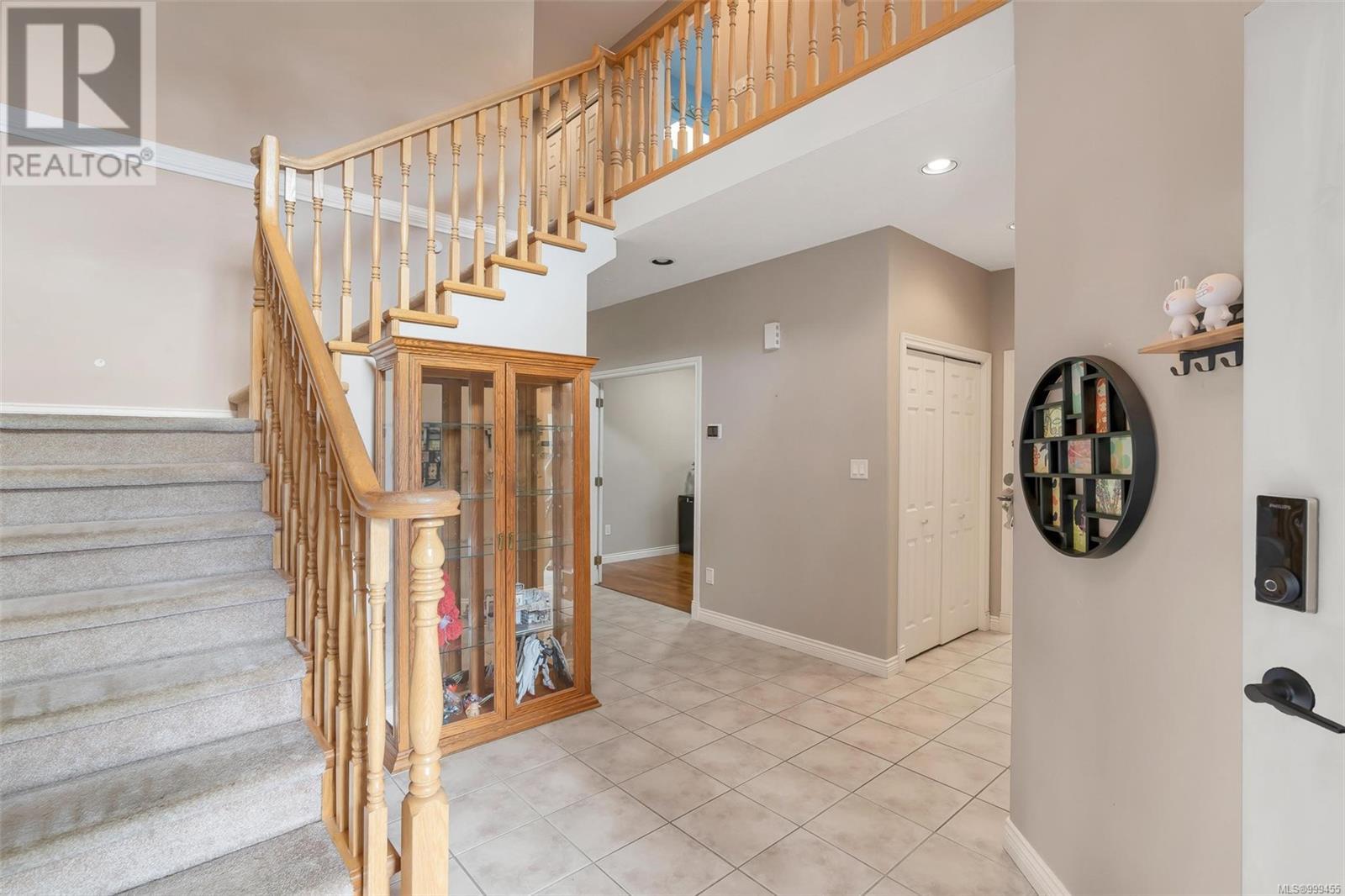 4248 Oakview Close
