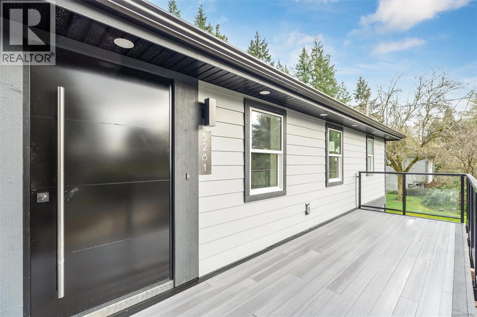 5281 Santa Clara Ave