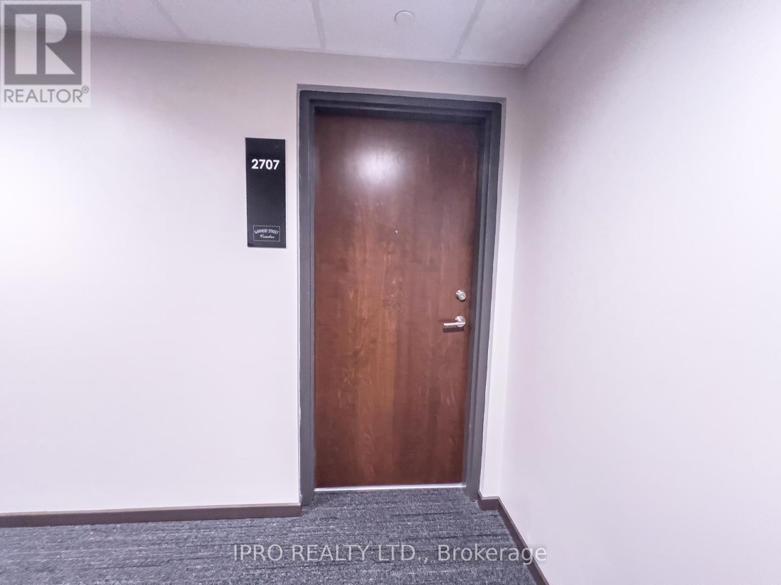 2707 - 108 GARMENT STREET