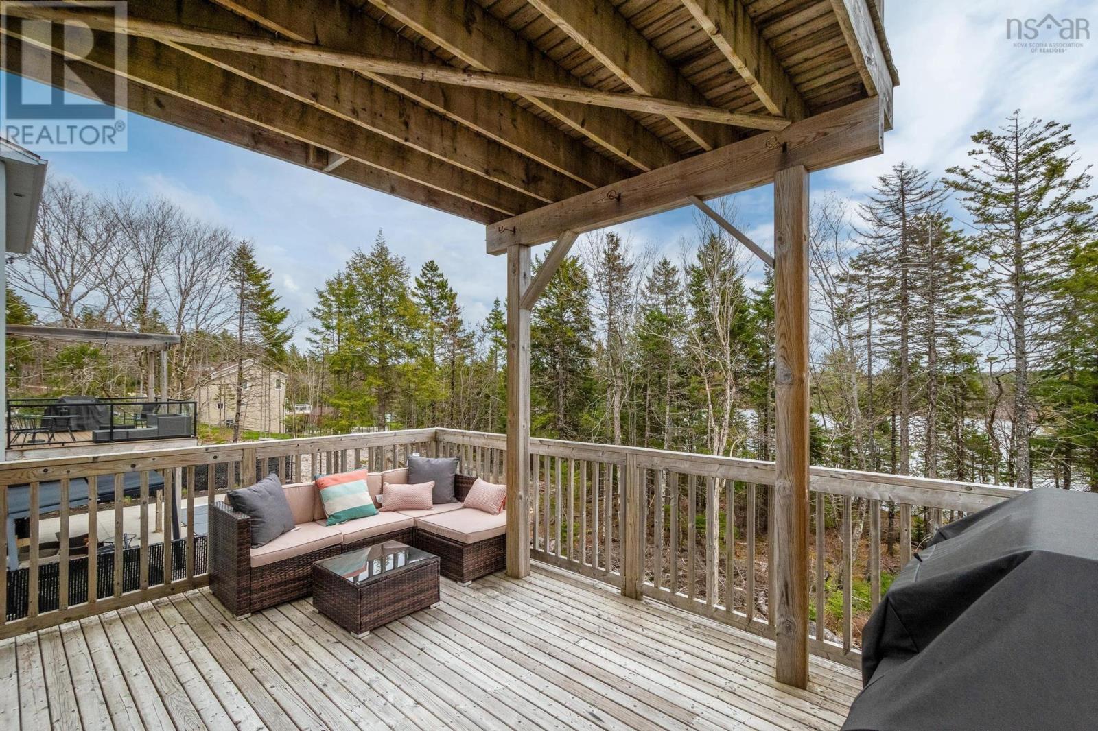 214 Voyageur Way