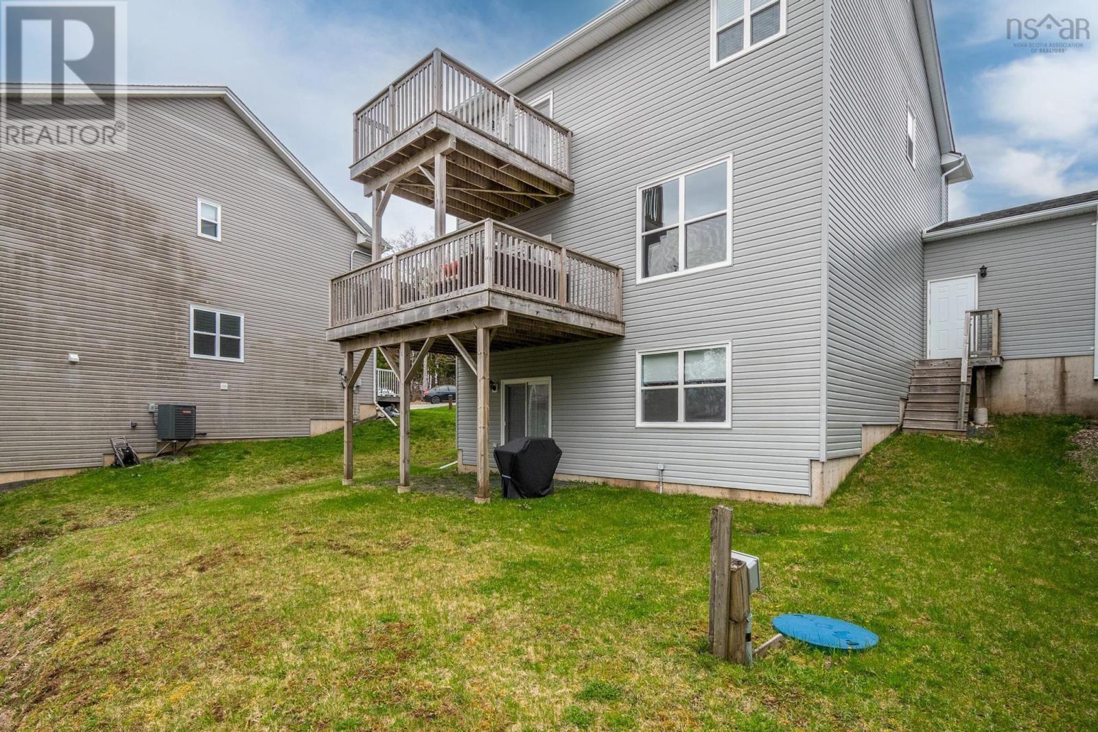 214 Voyageur Way