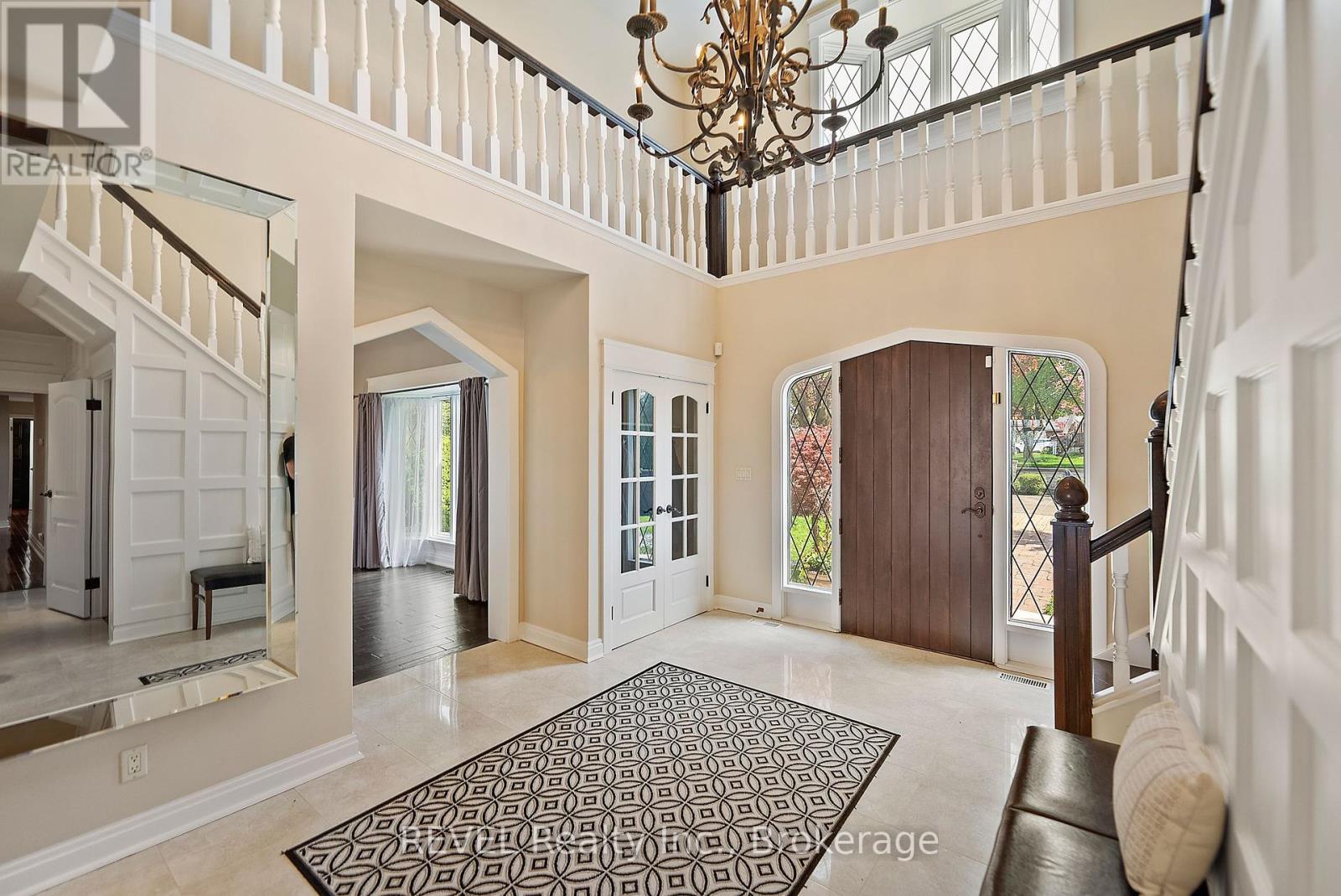 35 CLEARVIEW HEIGHTS