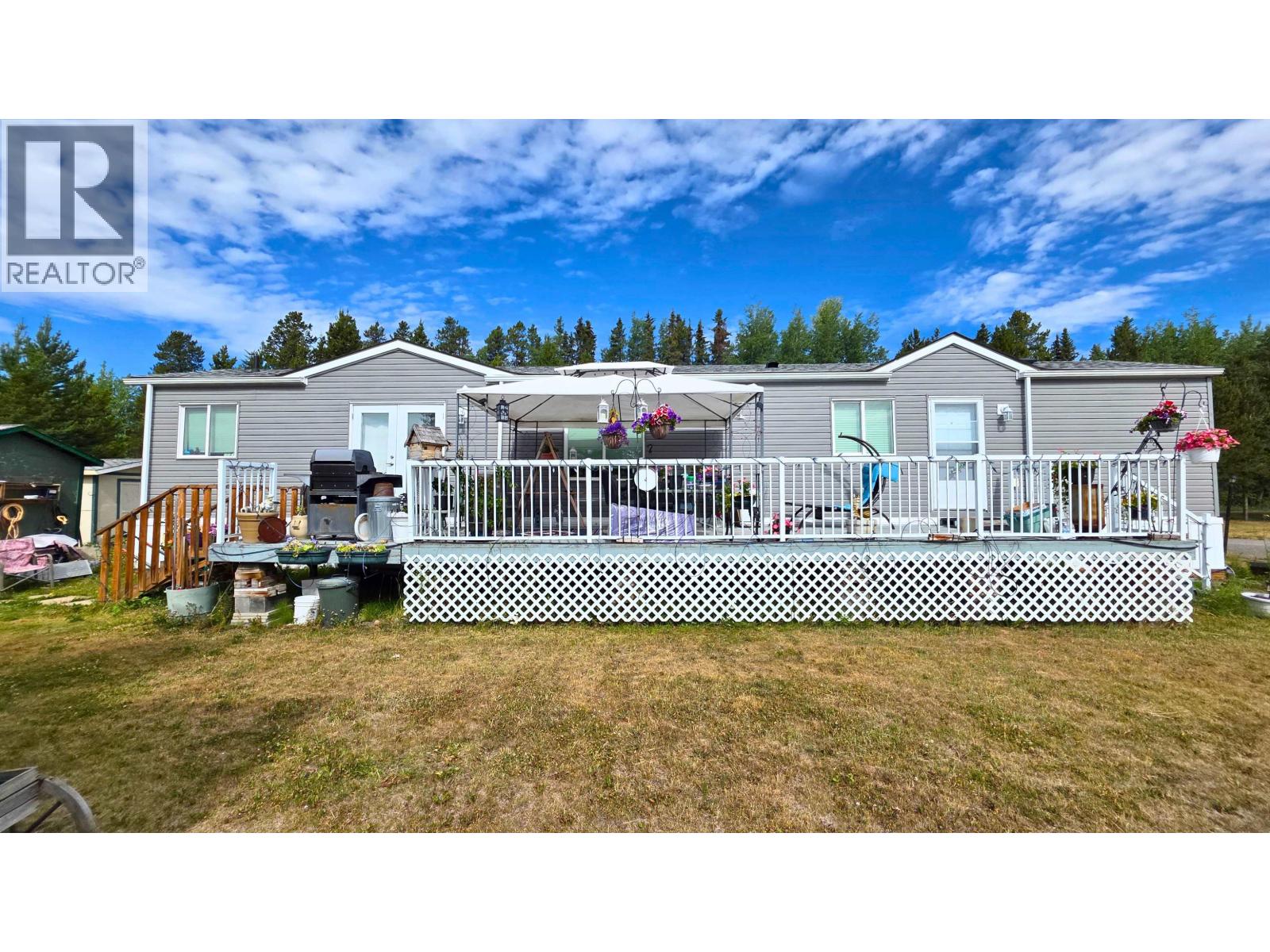 12 3960 DRIVE IN ROAD