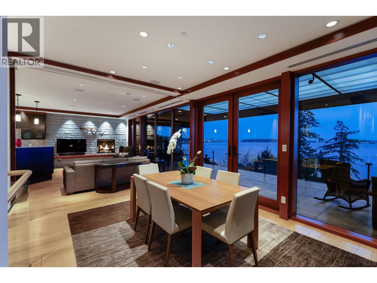 3673 SUNSET LANE