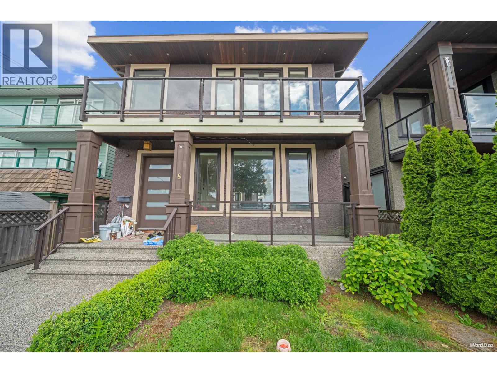 8 GLYNDE AVENUE
