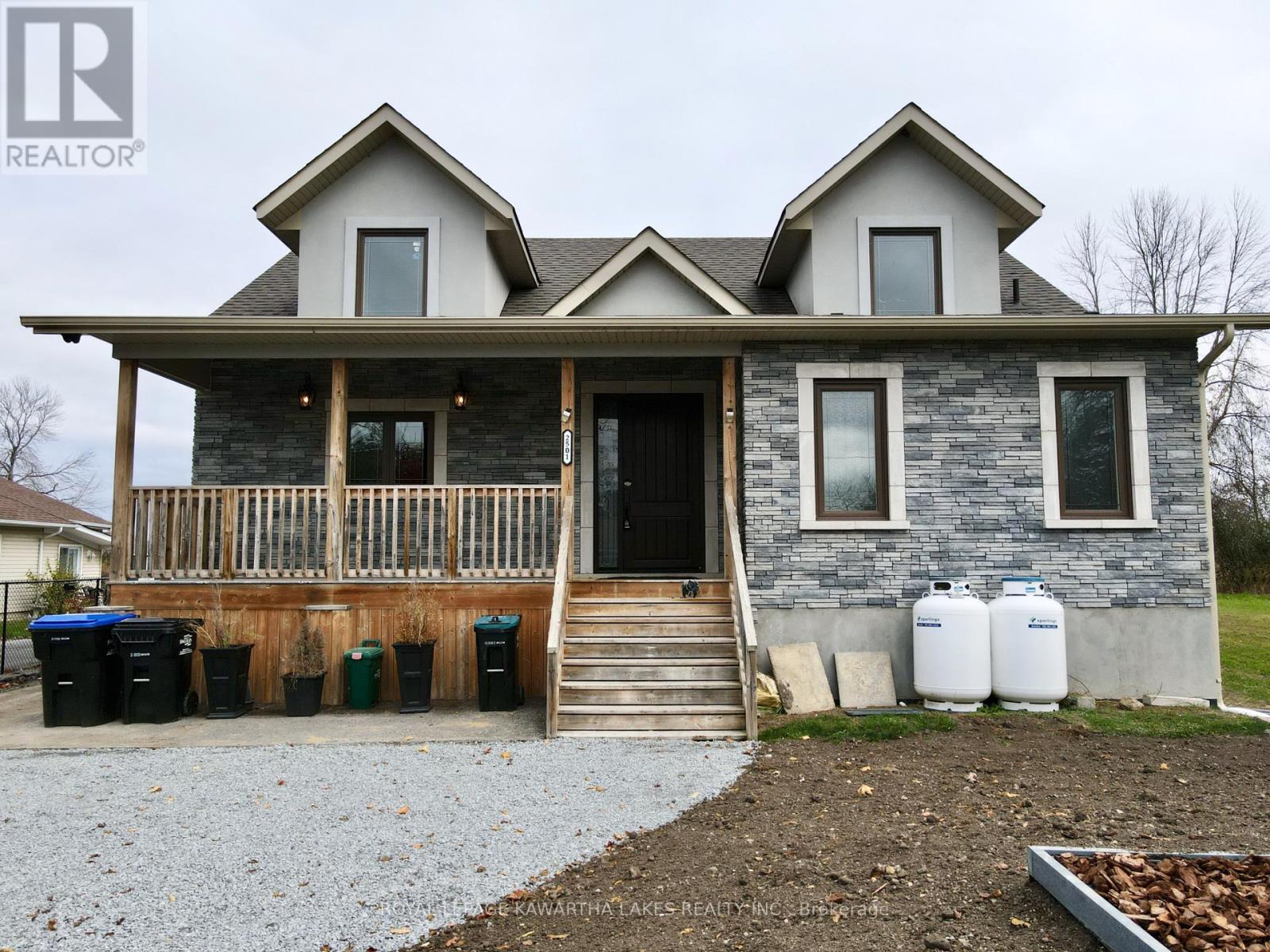 2501 LAKESHORE DRIVE